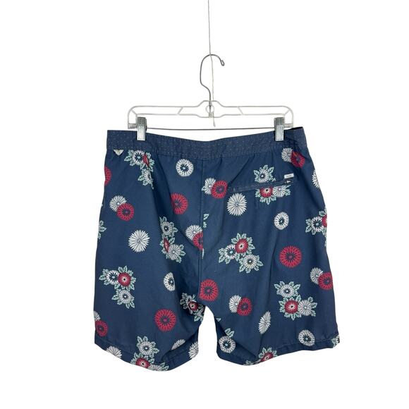 Vuori Men's Equator Board Short - Picture 3 of 4